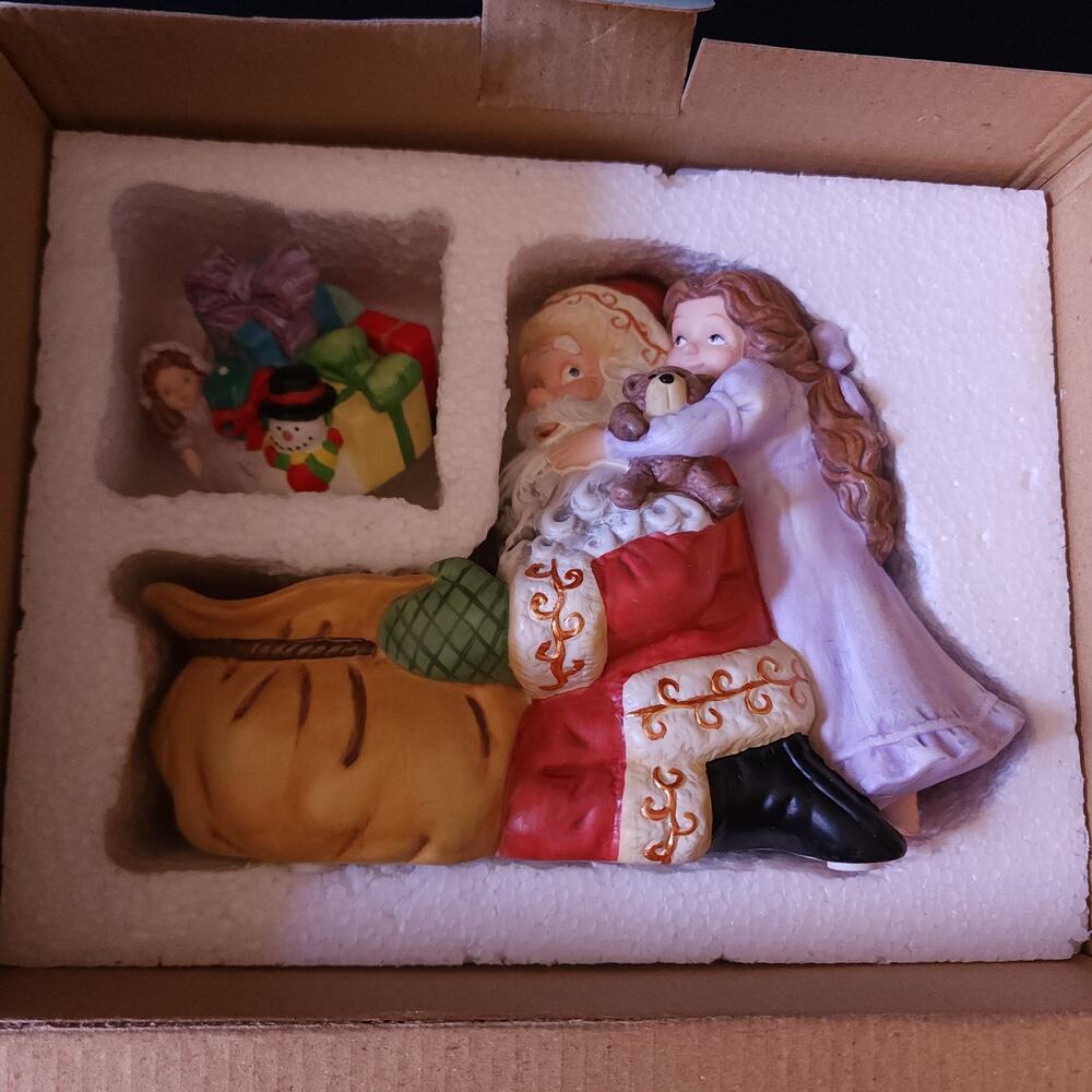 Vintage Partylite P8569 Jolly Santa Tea Christmas Light Candle Holder Figurine